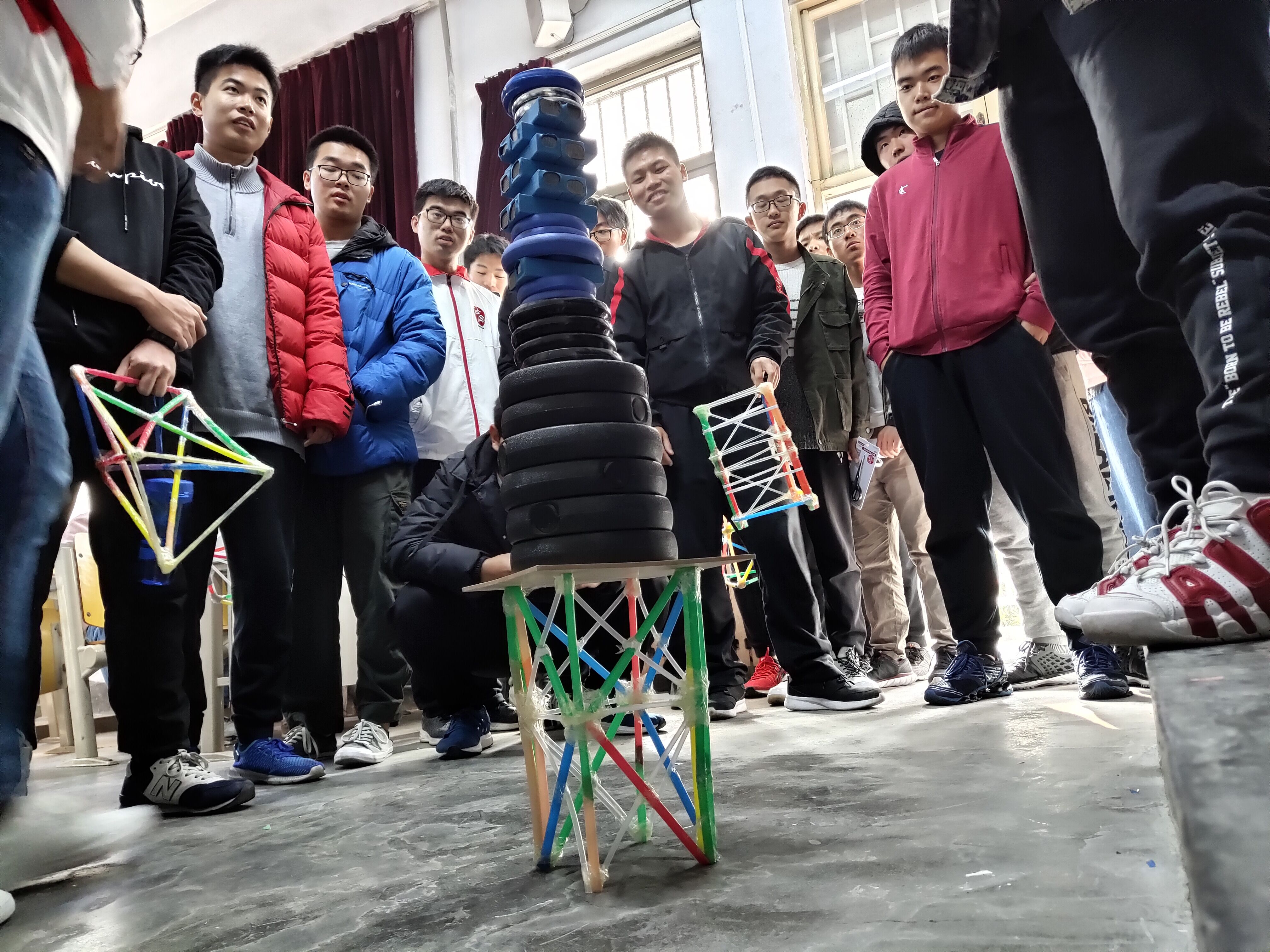 第五届土木科技文化节—第六届吸管造楼结构设计大赛成功举办